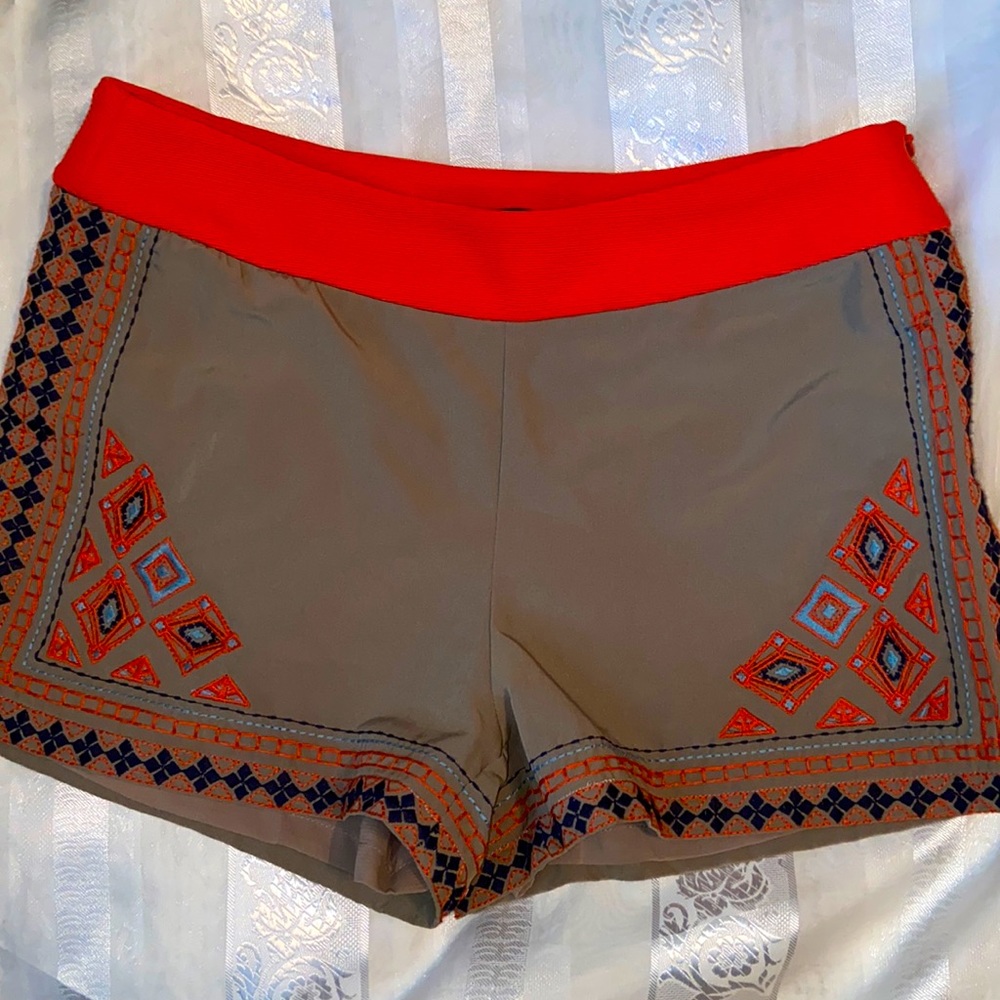 🌹🌹T H M L SHORTS 🌸🌸